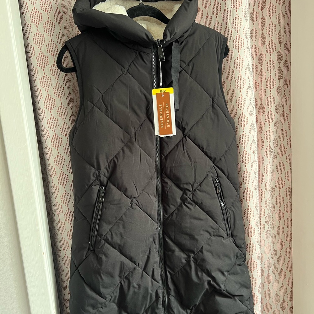 UGG Black Quilted Hooded Vest - New